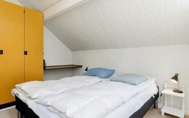 6 Person Holiday Home in Rodby