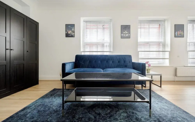 Elegant Mayfair Apartment