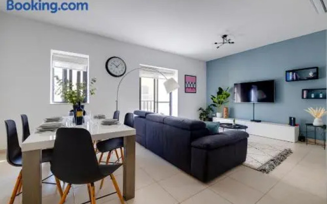 Seaside Bliss 3BR Holiday Apartment Sliema
