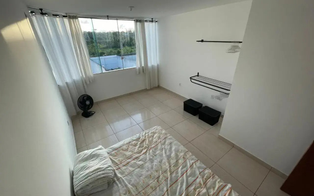 Casa Duplex 2 quartos com amplo quintal