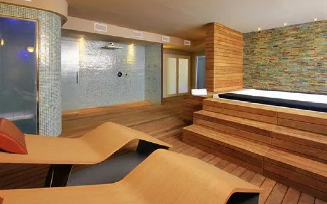 Lagaya Apartaments & Spa