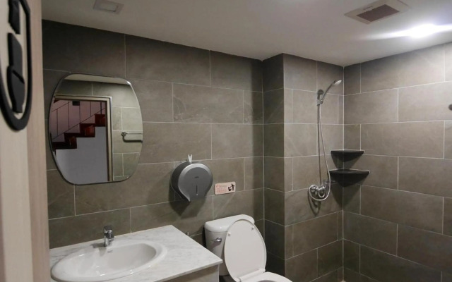 Ray Coffee Bar & Hostel - Adults Only