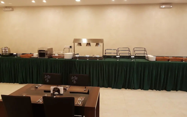 Laperla Hotel