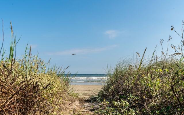 Cast A Waves 2 Bedroom Home