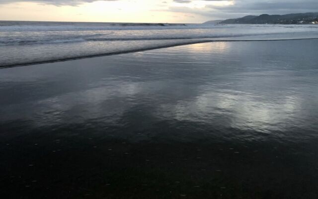 El Salvador Surf Houses