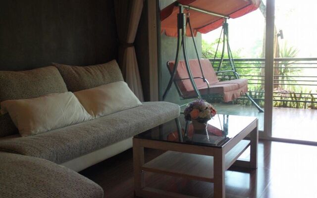 Baan Alisa Bed and Breakfast