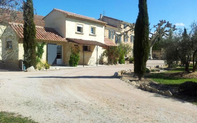 Apartment With 2 Bedrooms In Monteux With Shared Pool Enclosed Garden And Wifi 80 Km From The Beach