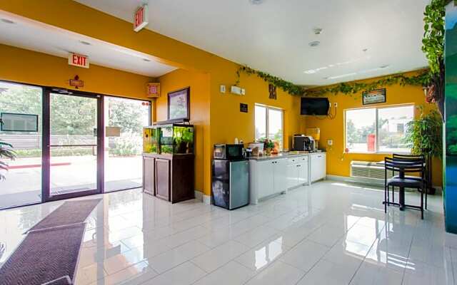 Moonlight Suites - Houston George Bush Intl Airport