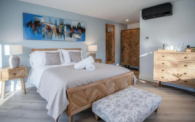 Suite 9 - Sleeping Giant Hotel - PEN Y CAE Inn