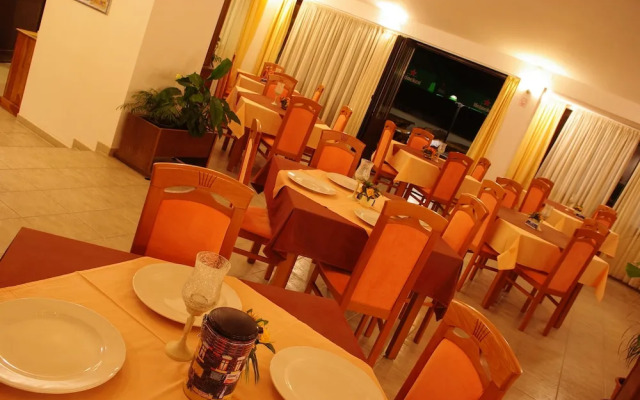 Hotel Holiday