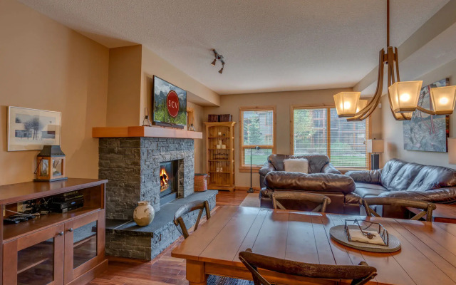 Rundle Cliffs Lodge by Spring Creek Vacation