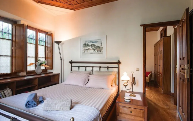 The Fountainhead Historic Chalet By JJ