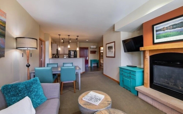 Continental Divide View Riverside Condo - Zephyr Mountain Lodge Select-Rated 2510