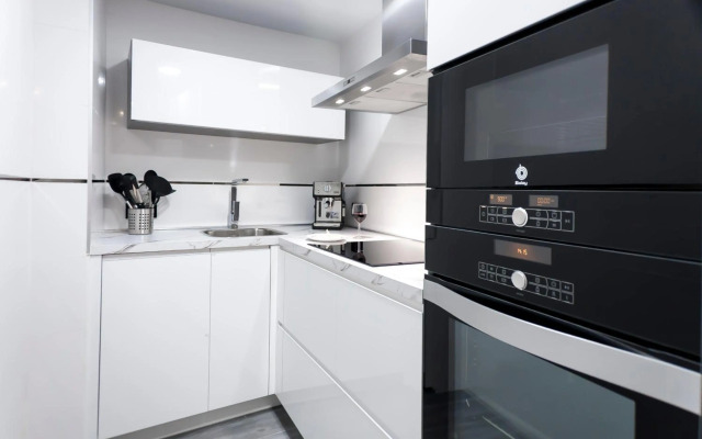 Goles Deluxe Suite by Valcambre