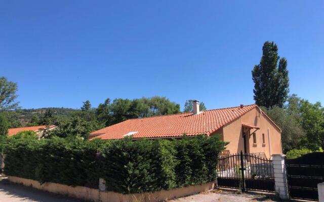 Charmant studio tout neuf avec coin jardin et hamac