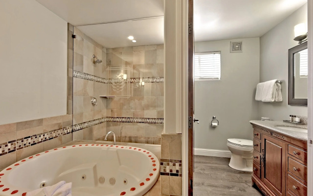 Secrets Inn Lake Tahoe