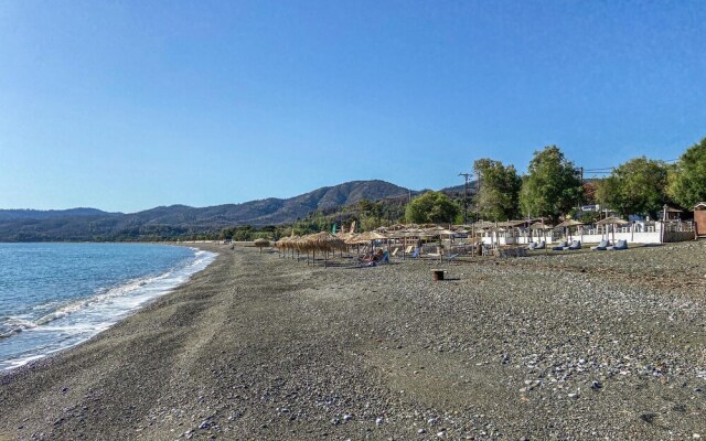 Stunning Apartment in Vasilika Evia With Wifi and 1 Bedrooms