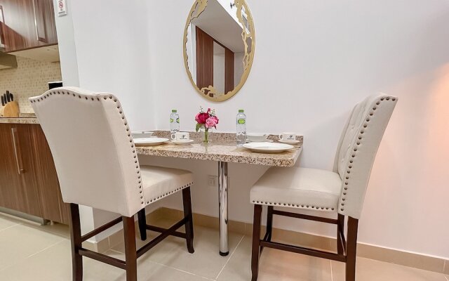 Cosmos Living Luxurious Studio Near Mari