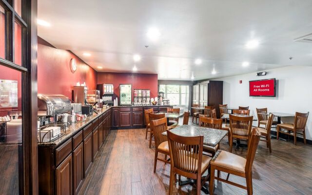 Red Roof Inn & Suites Stafford, VA