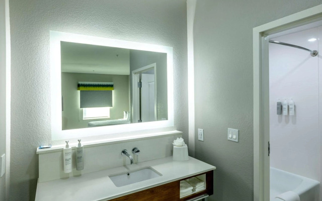 Hampton Inn & Suites Cleburne