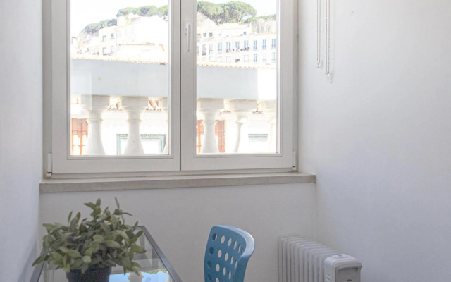 Baixa chiado 2 bedroom duplex apt with elevator