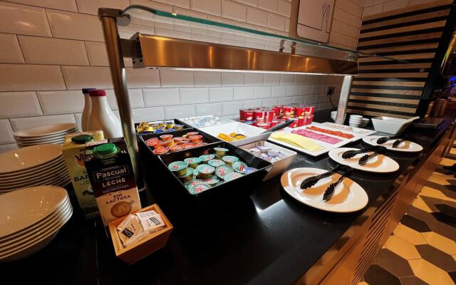 Holiday Inn Express Madrid Airport by IHG
