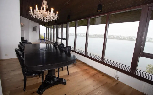 Seaside Villa - 6 bedrooms