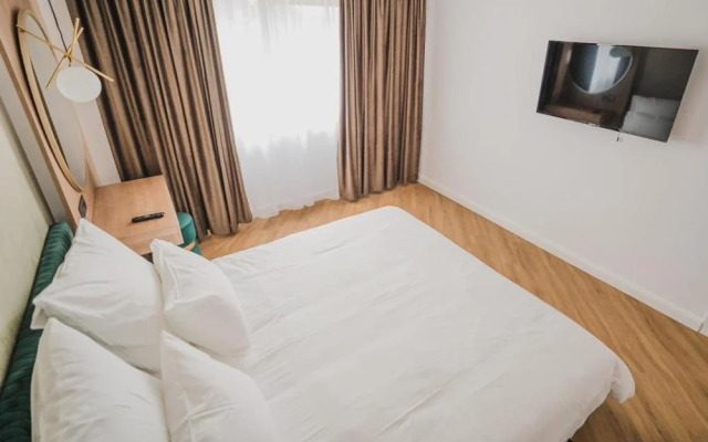 . Panoramic Colibita