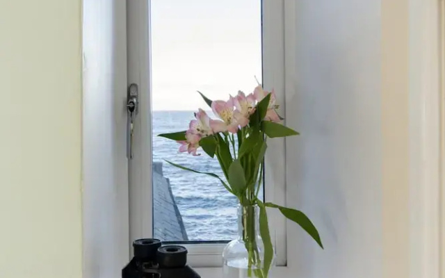 Delightful Seaside Retreat in Gardenstown, No Deposit