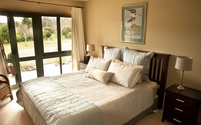 Whakaipo Lodge