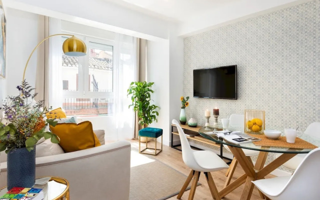 Prime Location, Cozy 2 Bedroom Apartment - Santo Cristo II