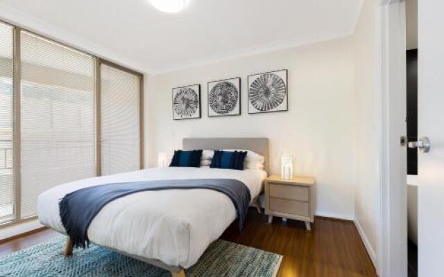 Woolloomooloo Self Contained Modern Apartment