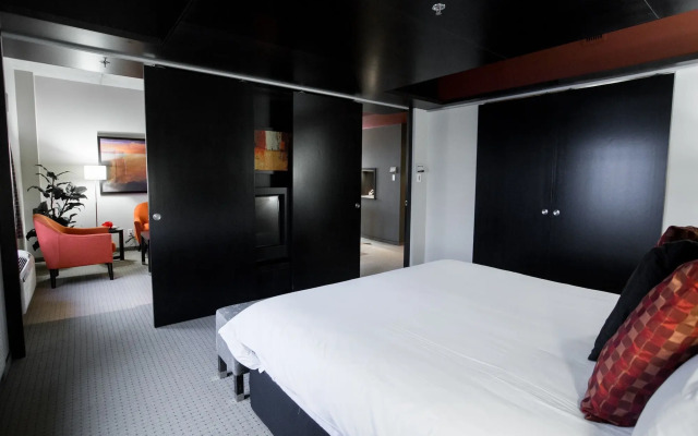 Grand Times Hotel Quebec City Airport