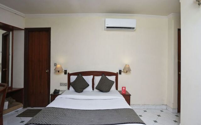 OYO 3499 Tekarees Inn