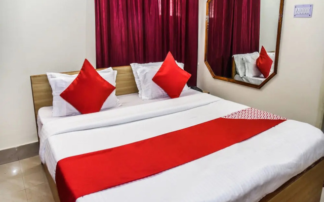 OYO 14606 Holiday Inn