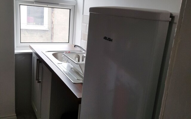 3 Bedroom Apartment Near King's Park