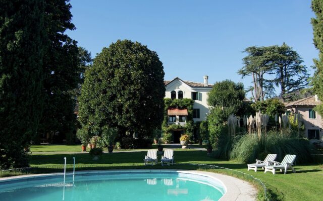 Luxurious Mansion in Crespignaga With Swimming Pool