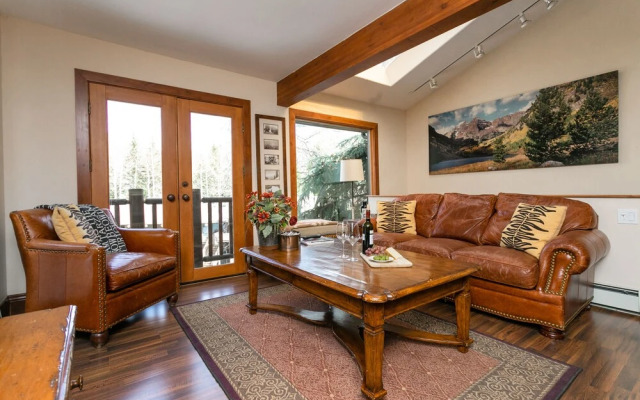 Incredible 2 Story Condo On Ajax