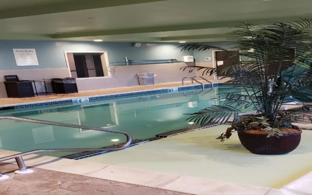 Holiday Inn Express and Suites - Stroudsburg