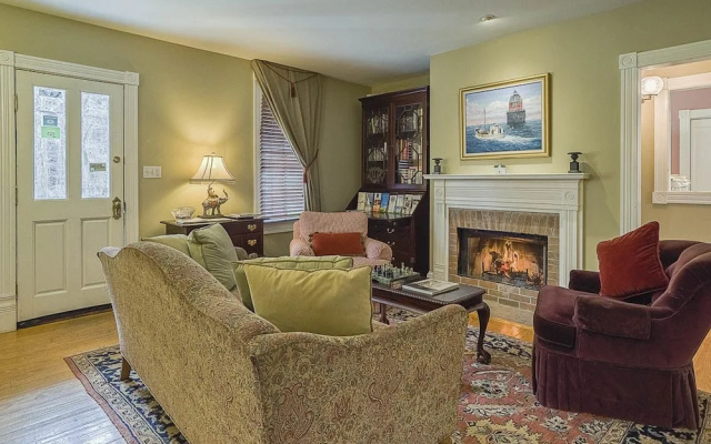 George Brooks House B&B