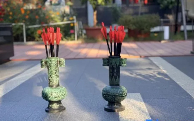 Renjoy Hotel Beijing Yonghe Temple Guijie Siheyuan