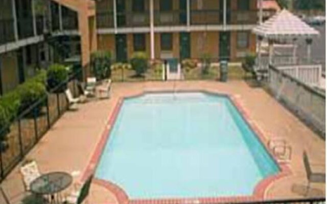 Budget Host Inn And Suites