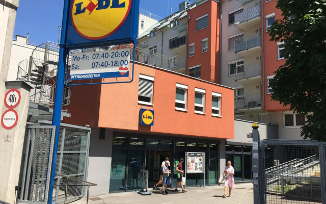 Apartment ZENTRAL direkt an U-BAHN STATION