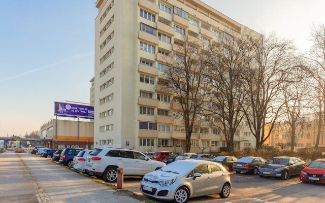 Saska Kępa Apartment by Renters