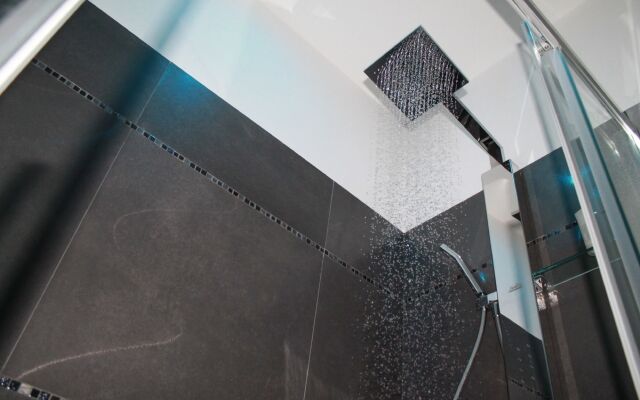 Elenoire Rooms & Suite