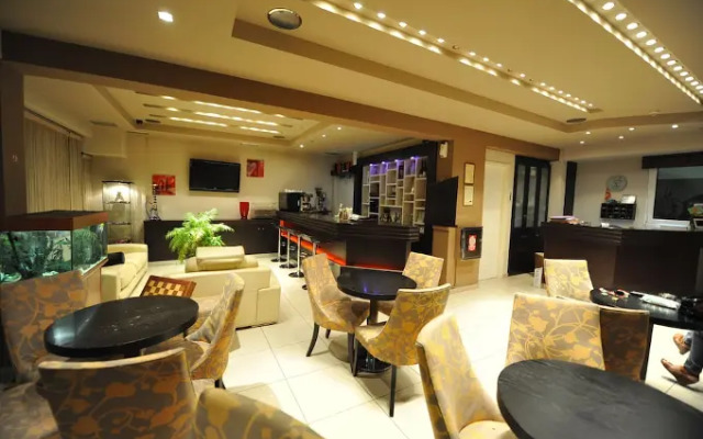 Ceragio Hotel & Apartments