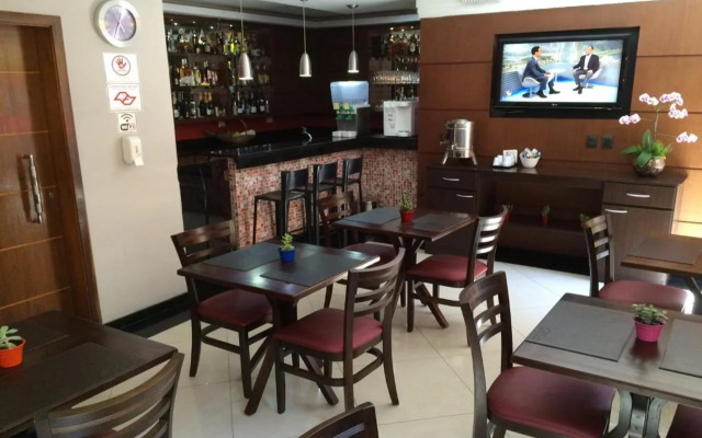 Glória Plaza Hotel