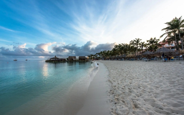 Playa Linda Beach Resort