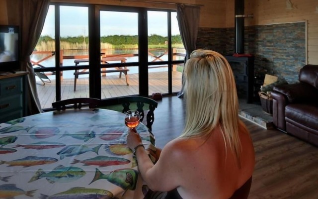 Lakeside Fishing Lodges