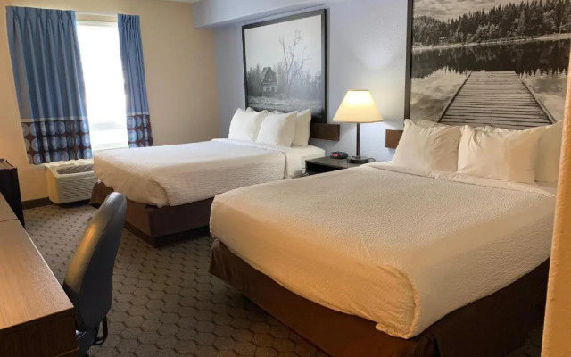 Super 8 Swan River MB